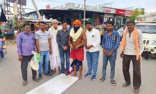 सवाईपुर: सचिन पायलट को 2028 में CM बनाने की मन्नत लेकर संत राजगिरी महाराज 1400 KM की दंडवत यात्रा पर