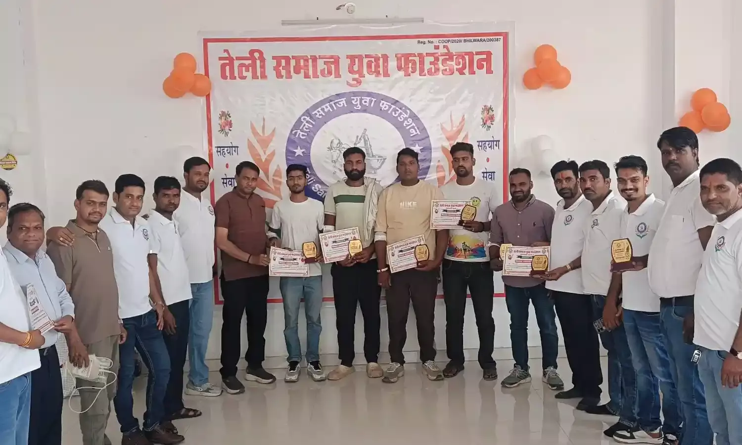 तेली समाज युवा फाउंडेशन ने लगाया शिविर, 101 रक्तवीरों ने किया महादान तेली समाज युवा फाउंडेशन ने लगाया शिविर, 101 रक्तवीरों ने किया महादान