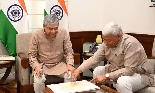 रेल मंत्री अश्विनी वैष्णव से मिले सांसद अग्रवाल: भीलवाड़ा-मुंबई और दिल्ली के लिए मांगी नई ट्रेनें, रामधाम ROB का काम तेज करने पर जोर