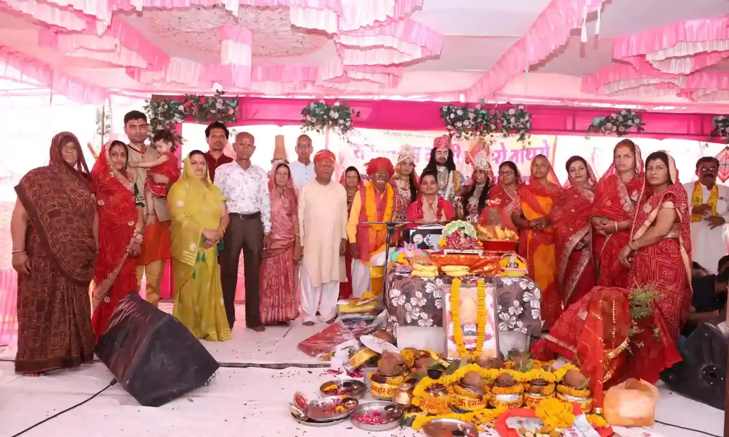 श्री सांवरिया सेठ ने भरा नानी बाई का छप्पन करोड़ का मायरा श्री सांवरिया सेठ ने भरा नानी बाई का छप्पन करोड़ का मायरा