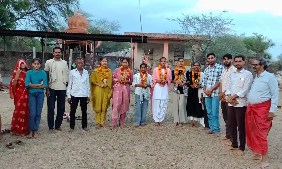 रेड़वास बालाजी महाराज पर प्रतिभाओं को किया सम्मानित