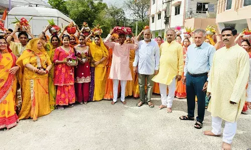 कलश यात्रा के साथ डोरे नगर में रामकथा का शुभारंभ, उमड़े सैकड़ों श्रद्धालु