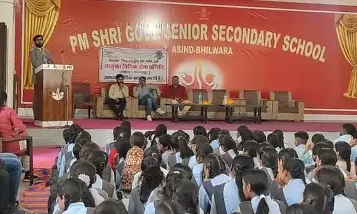 पीएम श्री विद्यालय आसींद में ट्रांसफॉर्मेटिव ट्यूजडे: साइबर अपराधों से बचाव के गुर सिखाए