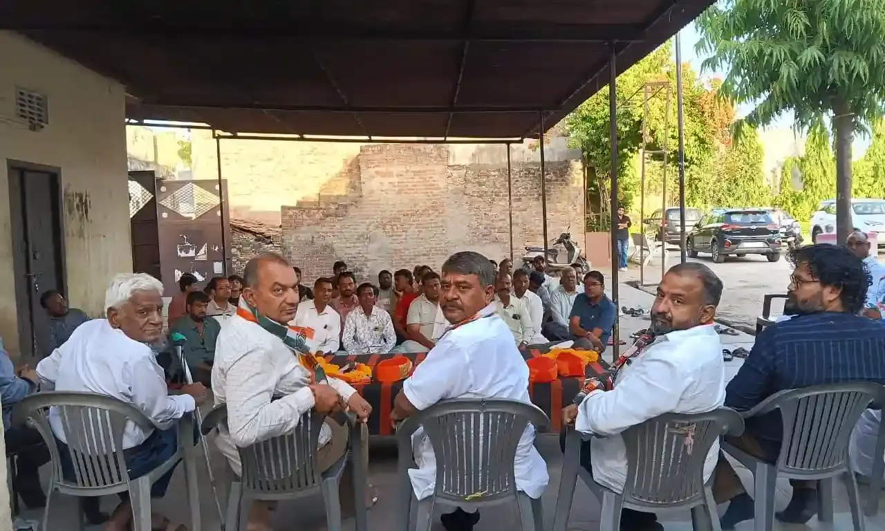 पुर में कांग्रेस संगठन को मजबूती देने ऐतिहासिक बैठक, चार वार्ड अध्यक्ष नियुक्त