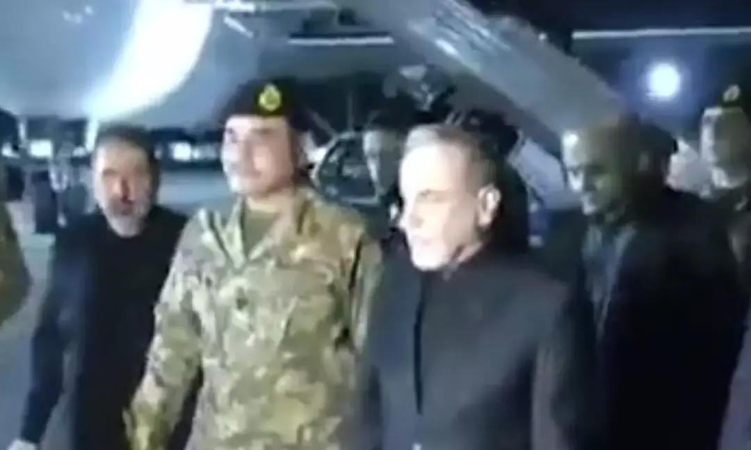 अमेरिका-ईरान के बीच महावार्ता आज: इस्लामाबाद पहुंचे दोनों देशों के डेलिगेशन, दुनिया की नजरें टिकीं अमेरिका-ईरान के बीच महावार्ता आज: इस्लामाबाद पहुंचे दोनों देशों के डेलिगेशन, दुनिया की नजरें टिकीं