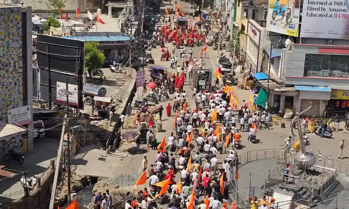 महात्मा ज्योतिबा फुले जयंती पर भीलवाड़ा में शोभायात्रा निकली महात्मा ज्योतिबा फुले जयंती पर भीलवाड़ा में शोभायात्रा निकली