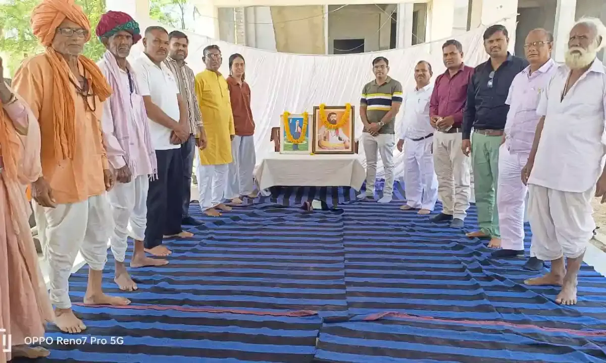 बैरवा कर्मचारी अधिकारी विकास संस्थान ने मनाई महात्मा फुले और डॉ. अंबेडकर जयंती: अंधविश्वास और कुप्रथाओं को त्यागने का लिया संकल्प