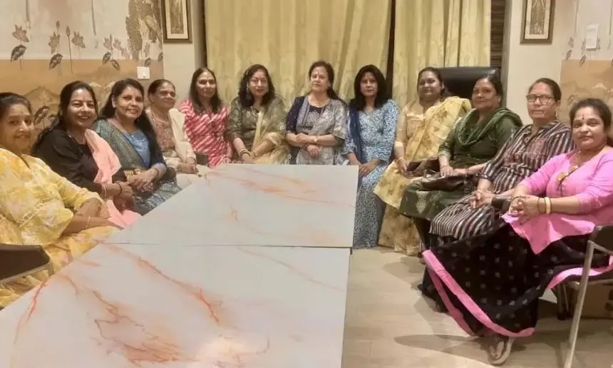 पद्मिनी क्लब ने स्वास्थ्य जागरूकता के साथ मनाया हिंदी दिवस व अंबेडकर जयंती