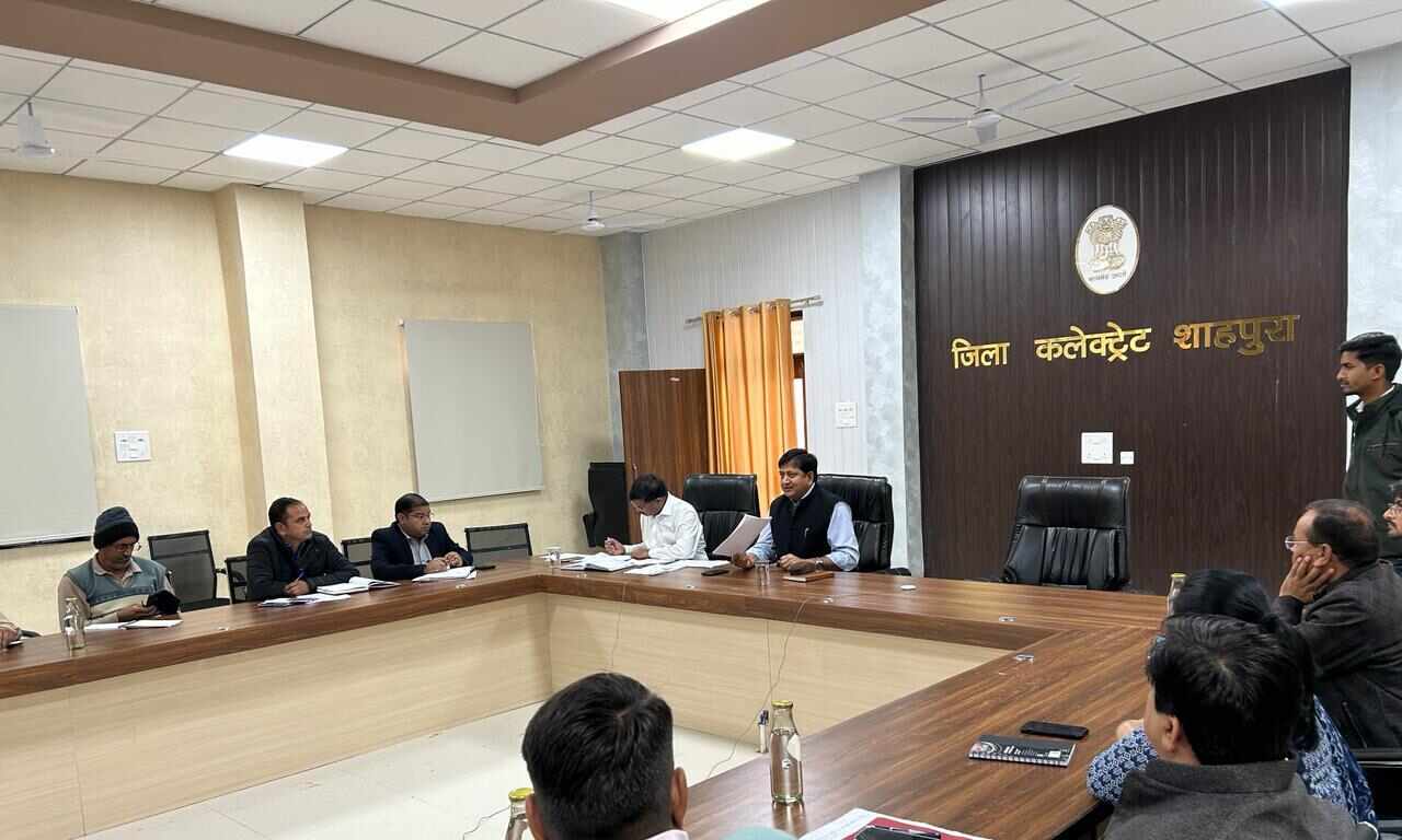 नीता अंबानी ने डिनर पार्टी में पहना इतना महंगा और खूबसूरत हार, बहुओं पर पड़ गईं भारी