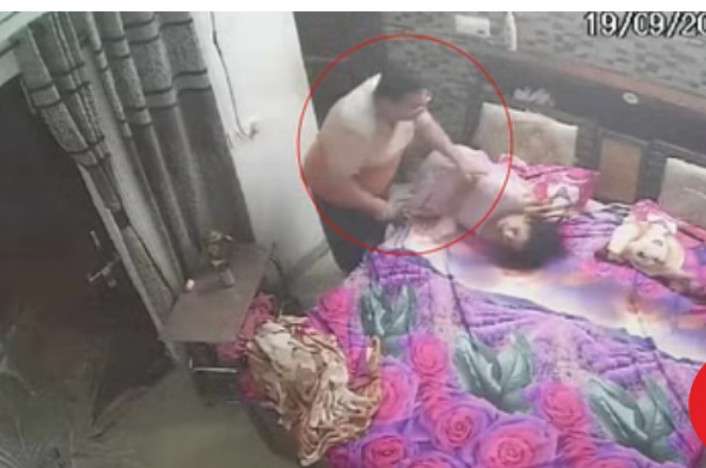 आपको भी  पढ़नी चाहिए ये खबर: बुजुर्ग मां को क्यों पीट रहा था बेटा? सामने आया घिनौना सच, सोचने पर कर देगा मजूबर