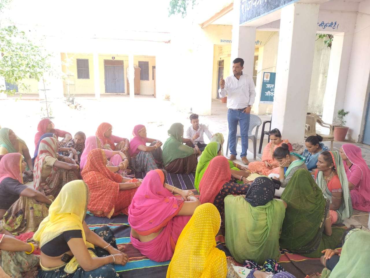 राजस्थान ग्रामीण आजीविका विकास परियोजना के अंतर्गत आमा ग्राम में आम सभा आयोजित राजस्थान ग्रामीण आजीविका विकास परियोजना के अंतर्गत आमा ग्राम में आम सभा आयोजित