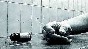 देवर ने लांघी सारी हदें,विषाक्त सेवन के बाद अस्पताल में भर्ती दुष्कर्म पीडिता की मौत देवर ने लांघी सारी हदें,विषाक्त सेवन के बाद अस्पताल में भर्ती दुष्कर्म पीडिता की मौत