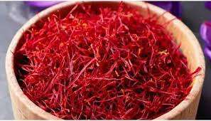 पुरुषों के लिए किसी वरदान से कम नहीं है केसर का पानी, मिलते हैं ये गजब के फायदे