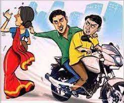  पड़ोसी के कार्यक्रम में शरीक होकर धर्मशाला से लौट रही प्रौढ़ महिला से बाइकर्स झपट ले गये चेन