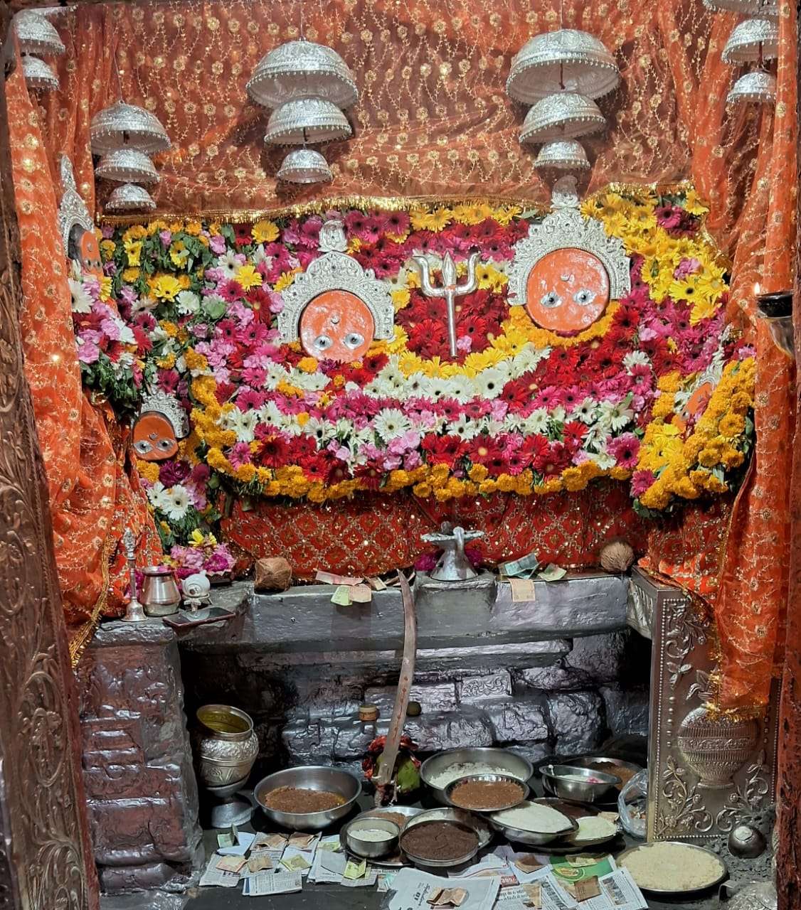 धनोप माता मंदिर में चैत्र नवरात्रि को लेकर हुई घट स्थापना धनोप माता मंदिर में चैत्र नवरात्रि को लेकर हुई घट स्थापना