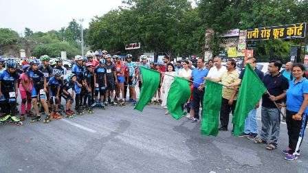अंतरराष्ट्रीय ओलंपिक दिवस समारोह पूर्वक मनाया स्केट मैराथन में नौनिहालों ने दिखाया उत्साह, कलक्टर-एसपी ने दिखाई हरी झंडी