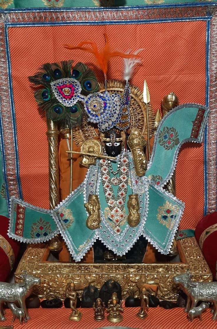 जय श्री कोटड़ी श्याम दरबार आज मंगला श्रृंगार आरती के दर्शन दिनांक 04-04-2024* जय श्री कोटड़ी श्याम दरबार आज मंगला श्रृंगार आरती के दर्शन दिनांक 04-04-2024*