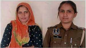 सरकारी शिक्षका फर्जी तरह से पेपर देते गिरफ्तार