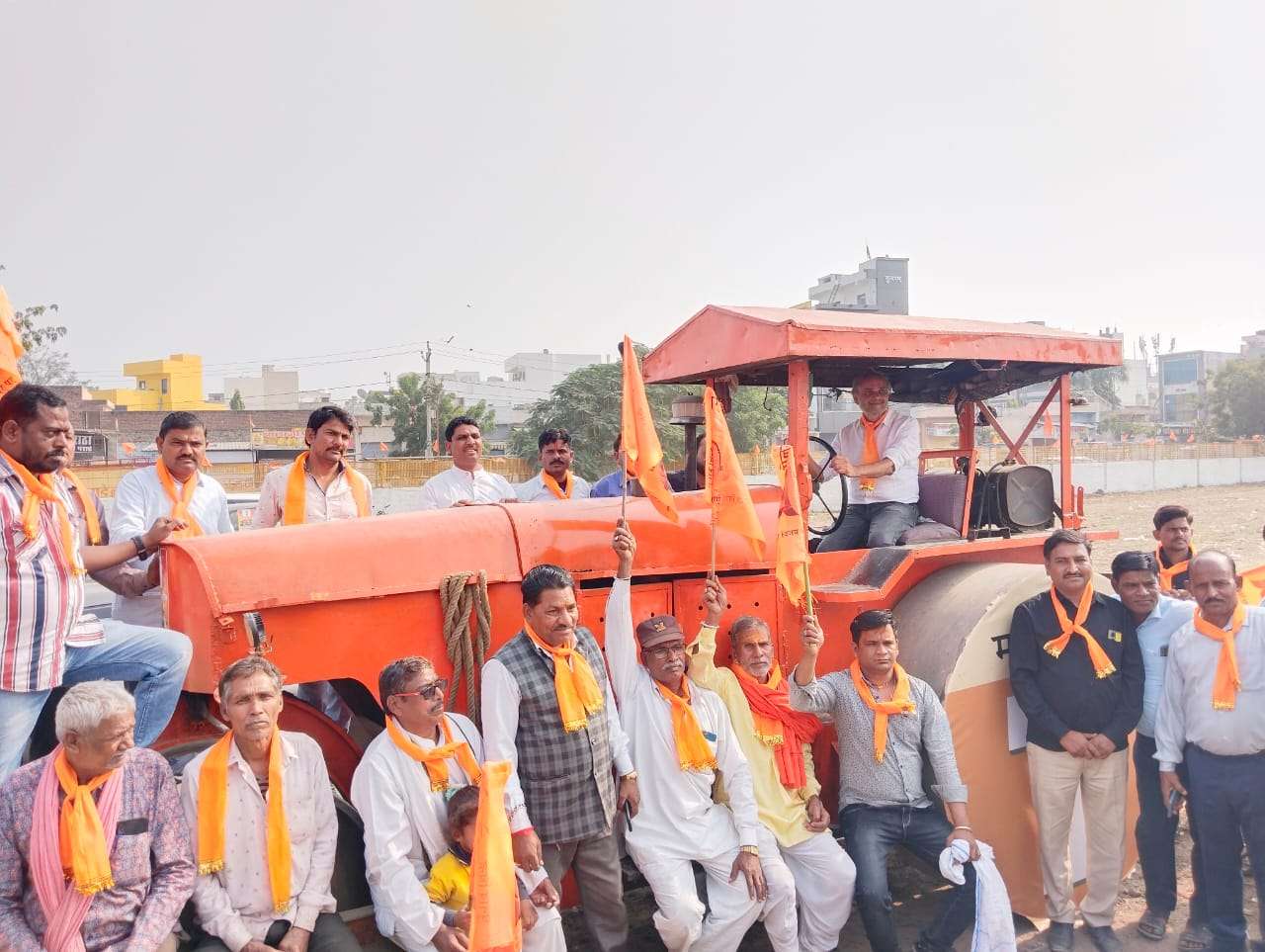 दिनेश लौहार कोठारी के पक्ष में रिटायर्ड, कहा-रोलर के पक्ष में करें वोट दिनेश लौहार कोठारी के पक्ष में रिटायर्ड, कहा-रोलर के पक्ष में करें वोट