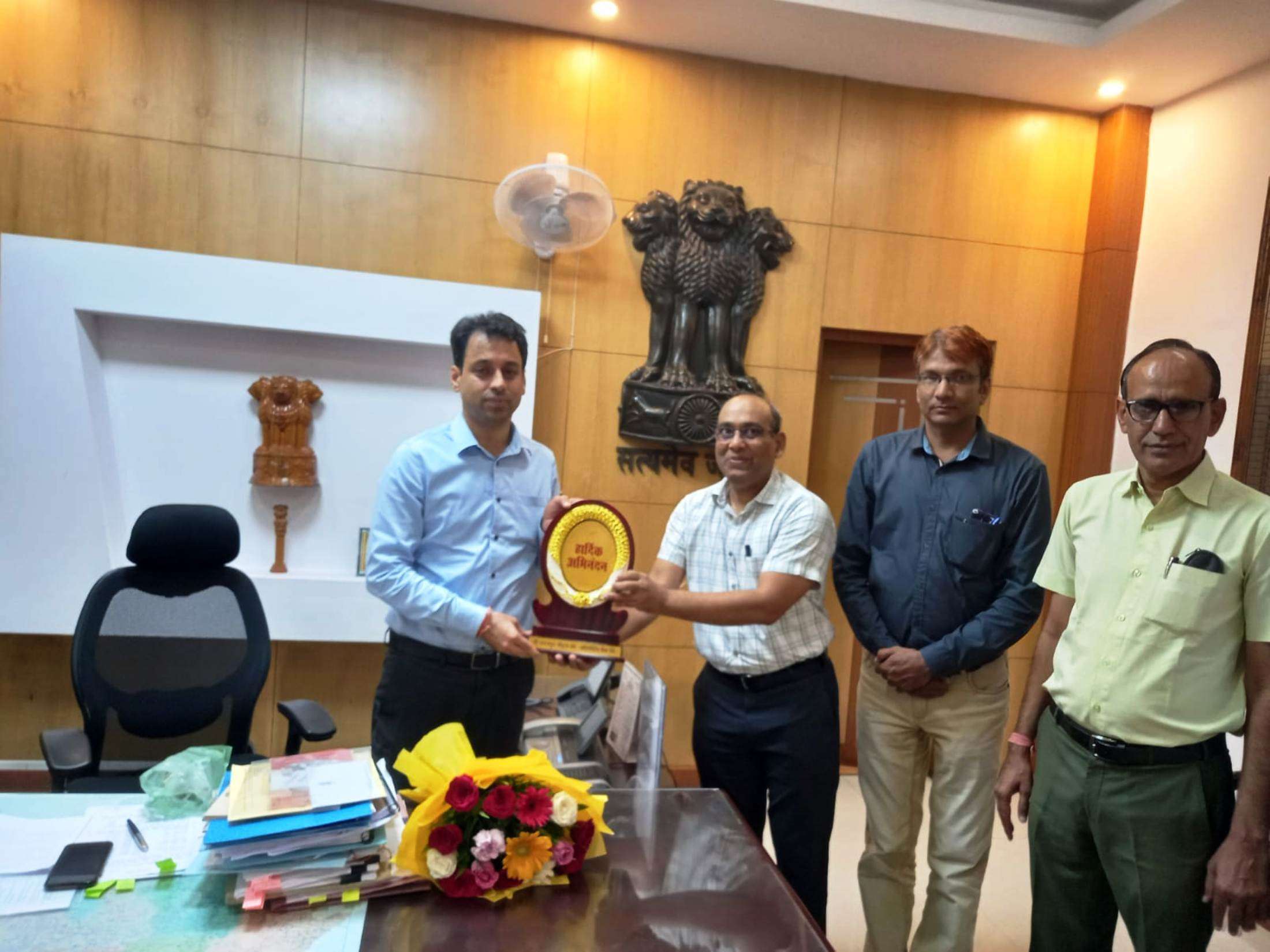 अधिकाधिक समितियों में कस्टम हायरिंग केंद्र शुरू करें -कलक्टर