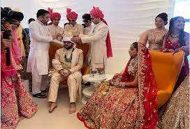 उड़ते जहाज में  300 मेहमानों की मौजूदगी में करवाई बेटी की शादी