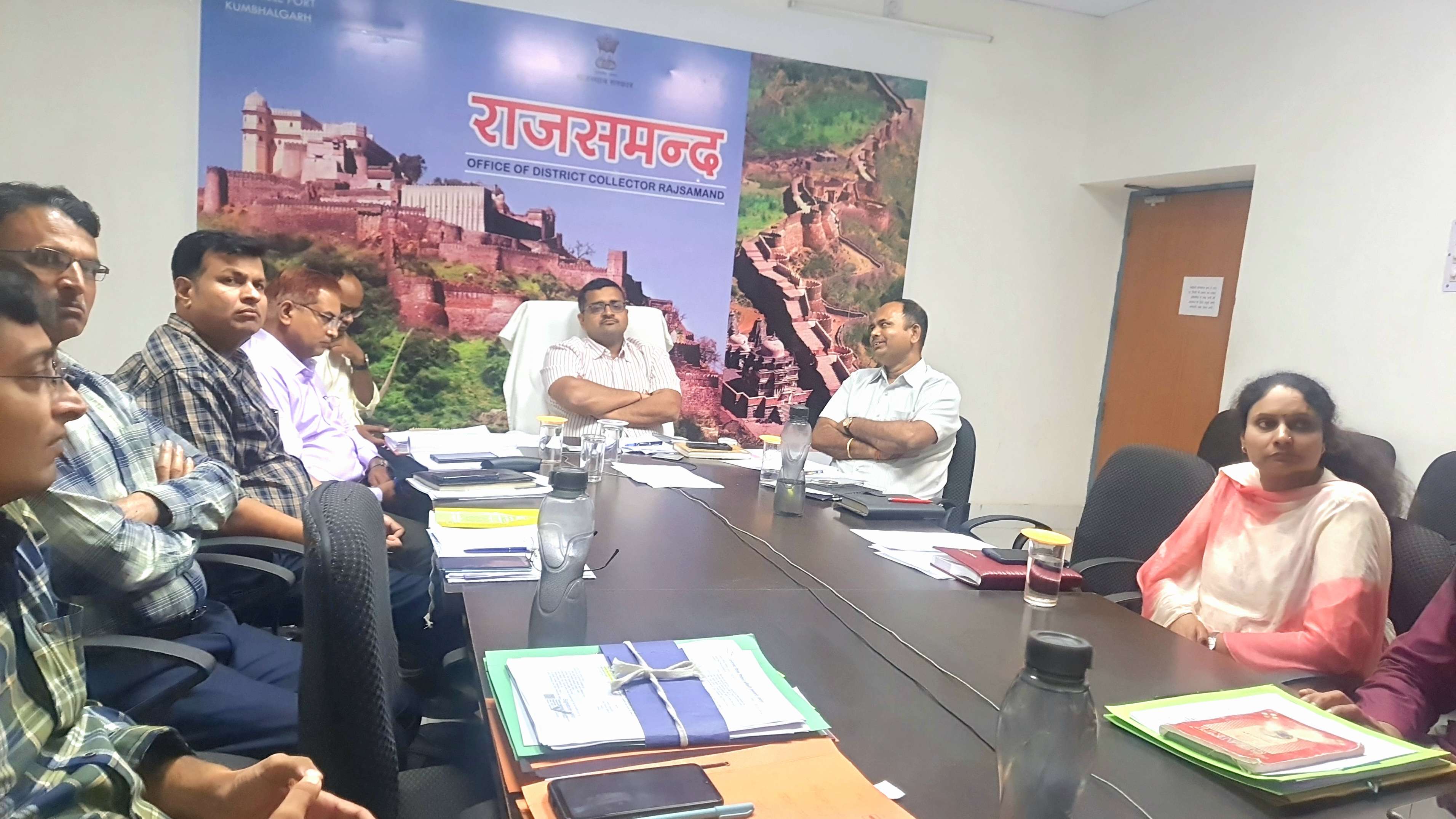 मुख्य निर्वाचन अधिकारी ने वेबकास्टिंग, पोस्टल बैलट और वाहन पास को लेकर वीसी से की समीक्षा