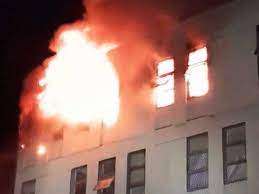 न्यूजीलैंड में आधी रात में लगी आग से कई लोगों की मौत न्यूजीलैंड में आधी रात में लगी आग से कई लोगों की मौत