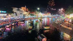 चित्रकूट में 11 लाख दीप प्रज्जवलित कर मनाई गई रामनवमी, तस्वीरें देख मंत्रमुग्ध हो उठेंगे आप