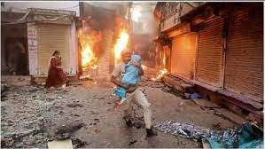 मौत से जिंदगी छीन लाया कांस्टेबल, पीएम मोदी का लोगों को ऐसा नमन, इन तस्वीरों की खूब हुई चर्चा