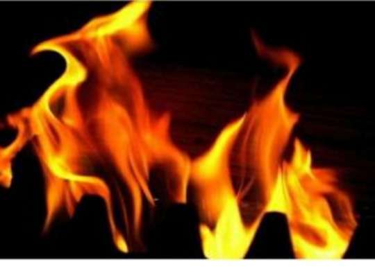 प्रेमी ने शादी के लिए दबाव बनाने पर प्रेमिका को लगा दी आग ,मौत