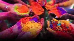 देश में अलग तरीके से बन रहे होली खेलने के गुलाल
