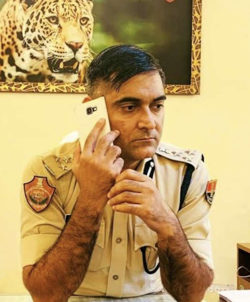 आईजी ने ली क्राइम मीटिंग, बोले-आगामी त्योंहारों पर रहें सतर्क, बरते विशेष सावधानी आईजी ने ली क्राइम मीटिंग, बोले-आगामी त्योंहारों पर रहें सतर्क, बरते विशेष सावधानी