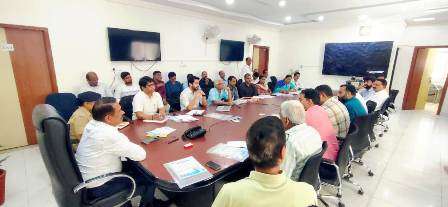 तम्बाकू नियंत्रण गतिविधियों को सख्ती से धरातल पर उतारें - जिला कलेक्टर