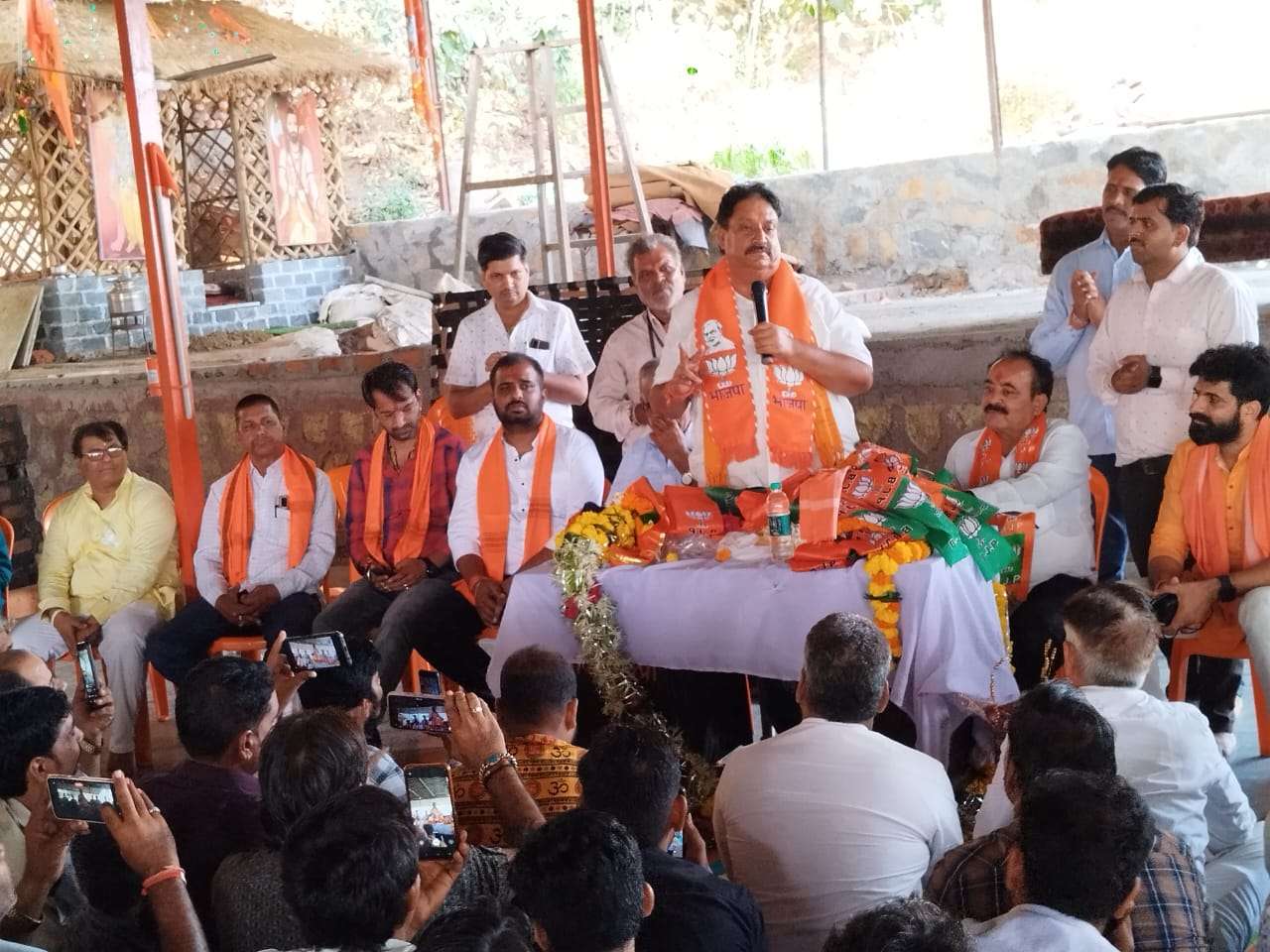 प्रवासियों को 25नवम्बर को मतदान करने  हेतु  दिया न्योता 