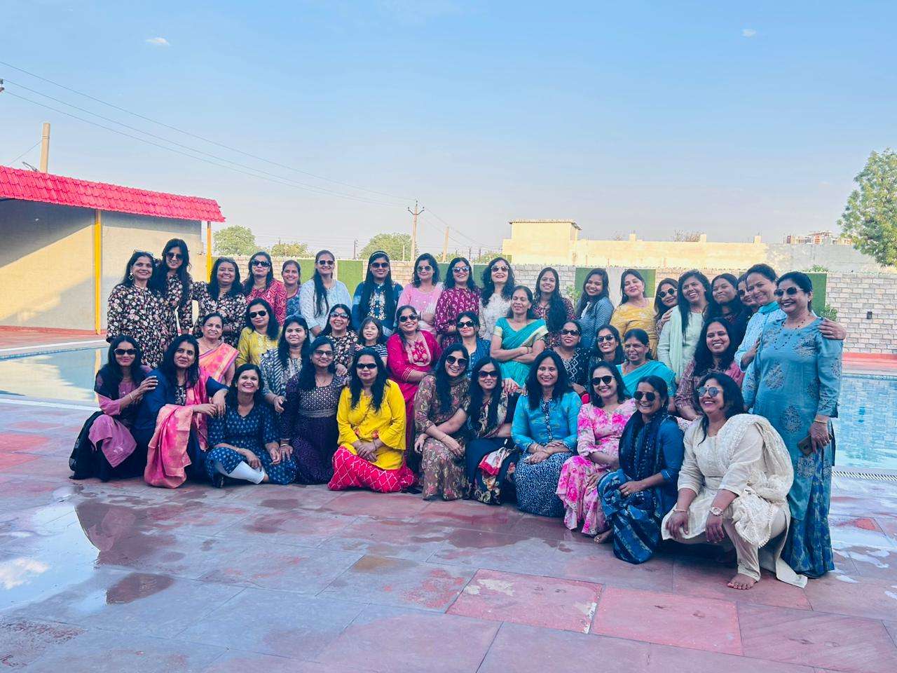 भोपालगंज माहेश्वरी महिला मंडल में जनरल मीटिंग एवं पूल पार्टी का आयोजन