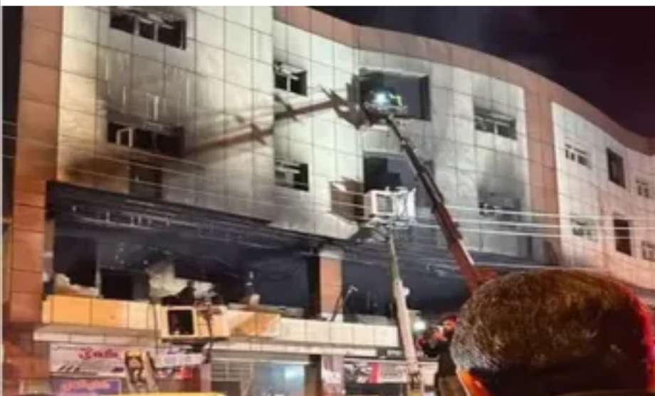 यूनिवर्सिटी के हॉस्टल में लगी भीषण आग, 14 की मौत, 18 झुलसे