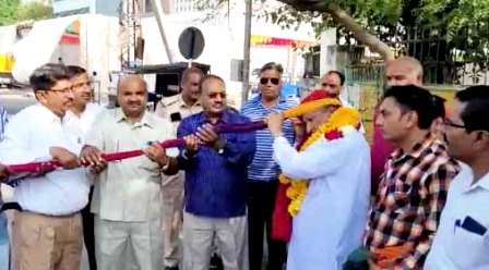 अंतर्राष्ट्रीय कलाकार जानकी लाल का अभिनंदन अंतर्राष्ट्रीय कलाकार जानकी लाल का अभिनंदन