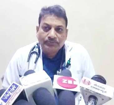 VIDEO  खांसी पर एंटीबाइटिक का असर नहीं, दवा लें लेकिन गर्म का पानी का सेवन करें, मास्क लगायें - डॉ.शर्मा#bhilwaranews