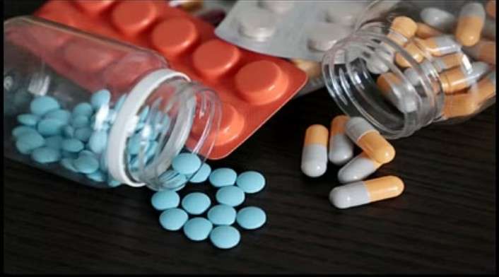 दिल्ली की कंपनी के नाम पर नकली दवा बनाने की फैक्टरी पकड़ी, चार करोड़ के कैप्सूल बरामद, दो गिरफ्तार