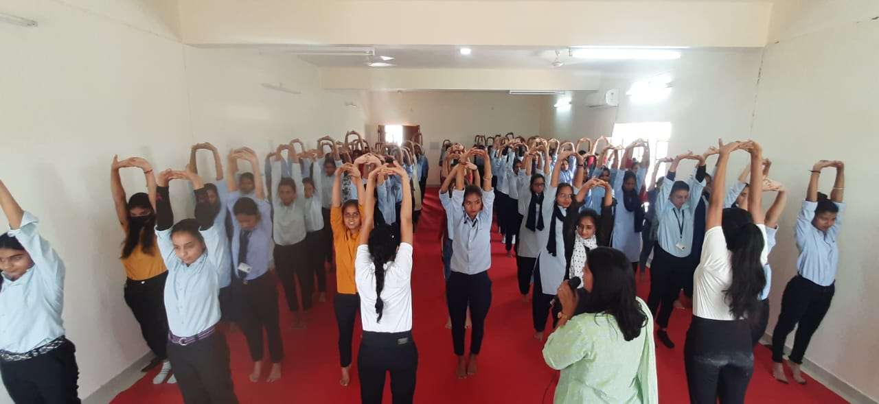 योग शरीर को स्वस्थ बनाने में कारगर: उप प्रचार्य खण्डेलवाल