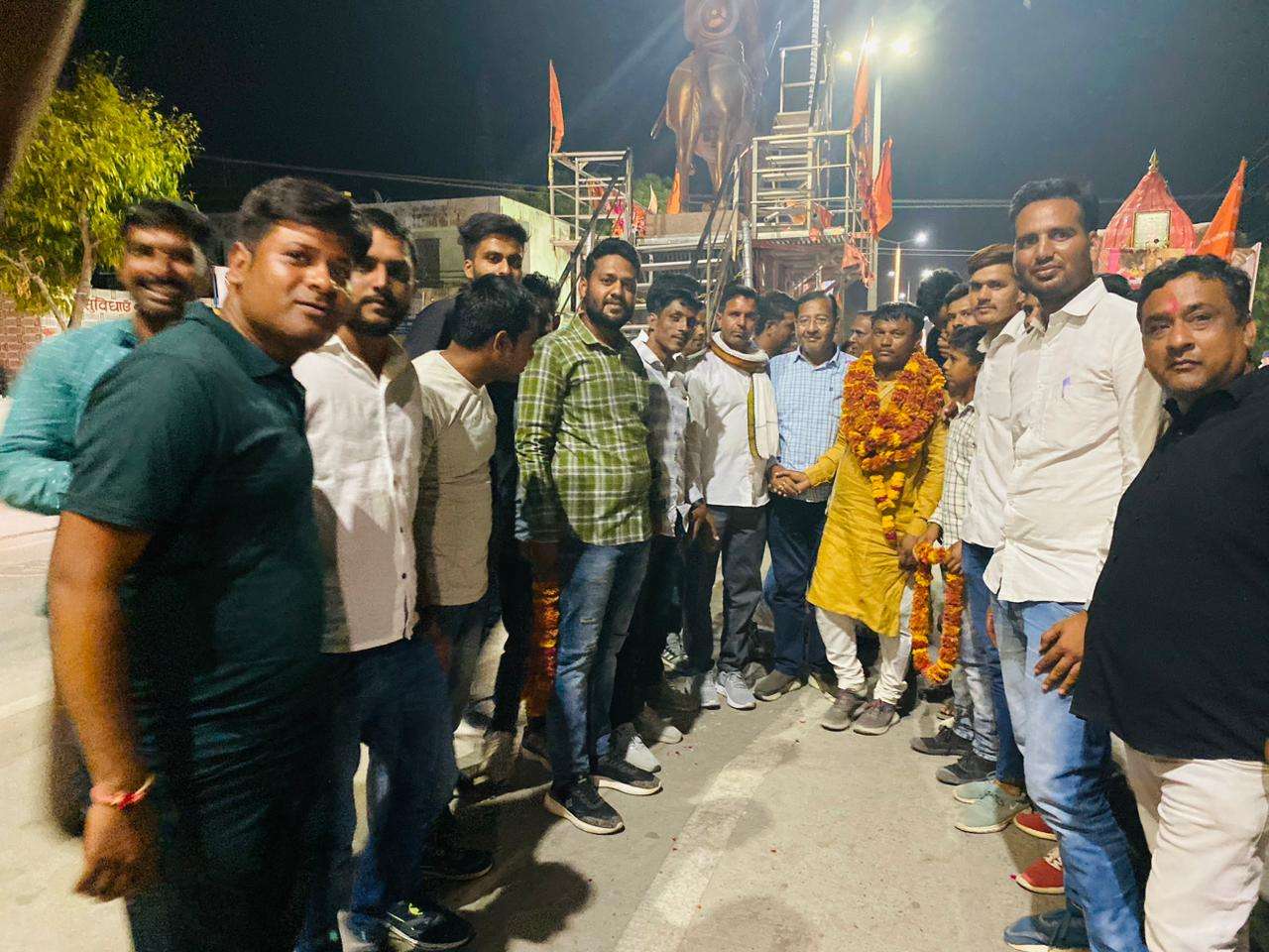 जिला पंचायत सदस्य डीपी धाकड़ के मार्गदर्शन में आयोजित पैदल यात्रा के निम्बाहेड़ा आगमन पर कांग्रेसजनो ने किया स्वागत  अभिनन्दन
